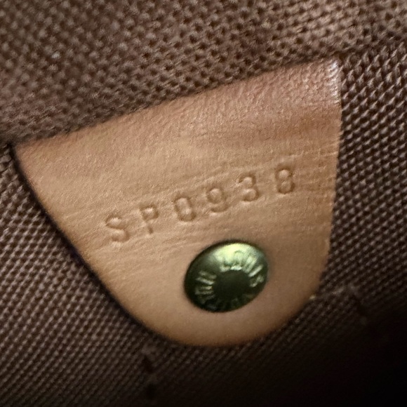 Louis Vuitton Speedy 30 Monogram - Picture 5 of 12